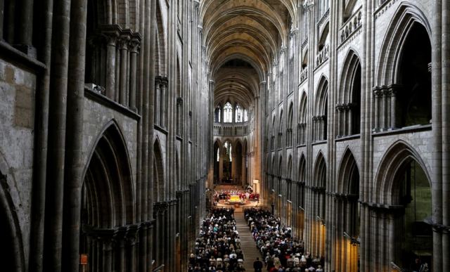 Φωτιά στον καθεδρικό ναό της Ρουέν στη Γαλλία