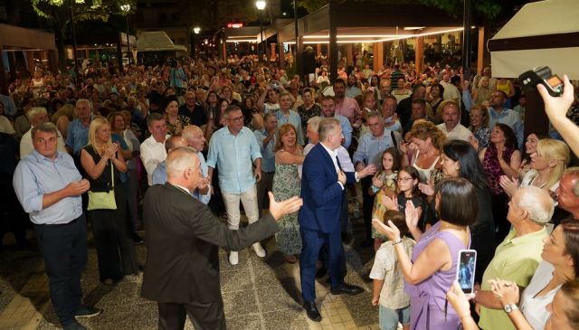 Κοσμοπλημμύρα στην παρουσίαση του ψηφοδελτίου του Γιώργου Χαντζή!