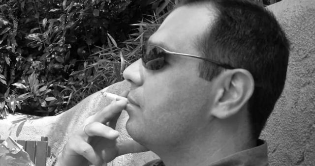 Η Βουλή υιοθέτησε τα παιδιά του πιλότου που σκοτώθηκε στη φωτιά στη Σάμο -Το συγκινητικό μήνυμα του αδερφού του