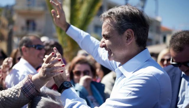 «Ναι» Μητσοτάκη σε ντιμπέιτ με όλους - Ευκαιρία να εξηγήσουν τι εννοούν ως συγκυβέρνηση Τσίπρας-Ανδρουλάκης