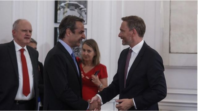 Γερμανικός τύπος: «Η Ελλάδα δεν είναι πια η εξαίρεση της ευρωζώνης»