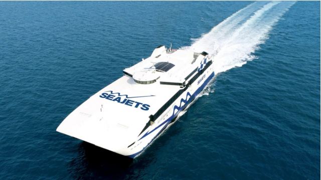 Ταλαιπωρία εν πλω - Με μειωμένη ταχύτητα επιστρέφει από τις Κυκλάδες στον Πειραιά το World Champion Jet