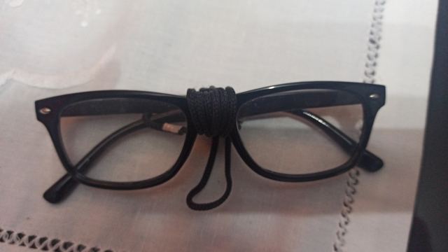 Βρέθηκαν τα γυαλιά της φωτογραφίας...