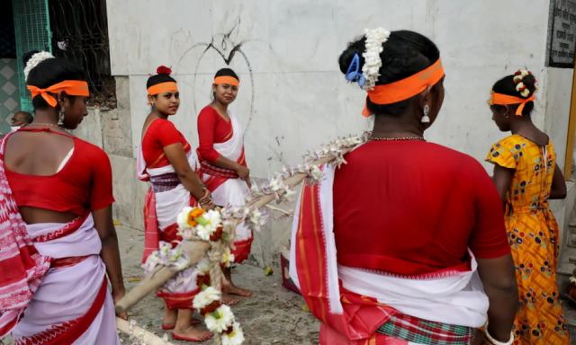 Γονείς μηνύουν το γιο και τη νύφη τους, γιατί δεν τους έχουν κάνει ακόμα εγγόνι!