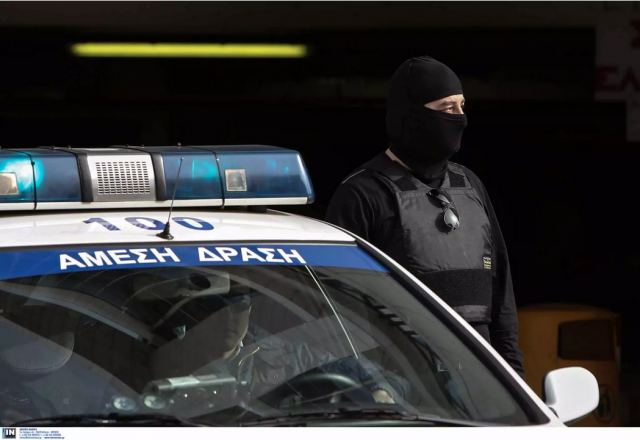 Κρήτη: Έγκλημα στον Μυλοπόταμο Ρεθύμνου – Σκότωσε 22χρονο έξω από το σπίτι της αδερφής του