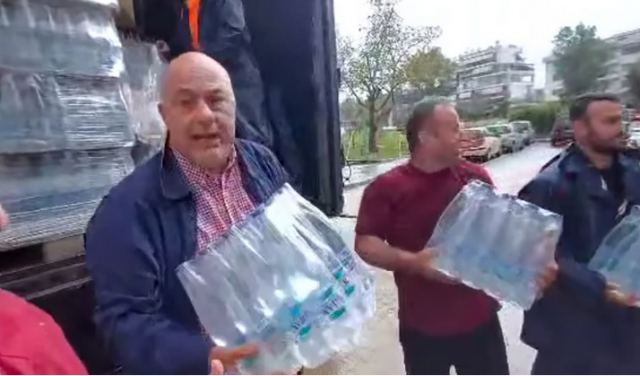 Κακοκαιρία Daniel: Μάχη στον Βόλο για ένα μπουκαλάκι νερό – «Χωρίς ρεύμα το 90% της πόλης» – ΦΩΤΟ και ΒΙΝΤΕΟ