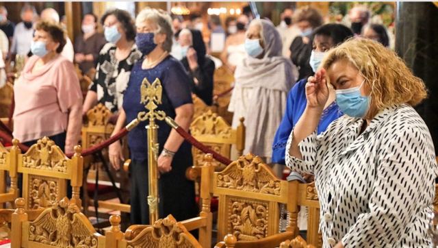 Κορωνοϊός - Πάσχα με μάσκες στην εκκλησία και όπου αλλού υπάρχει συγχρωτισμός