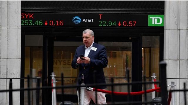 Παγκόσμιος τρόμος για μια «μεγάλη ύφεση»: Bουτιά στις αγορές, τριγμοί στην ΕΕ και «γκρίζες ζώνες» στις κυρώσεις