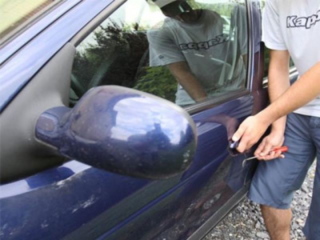 Ράχες: Προσοχή νέες απόπειρες σε αυτοκίνητα λουόμενων