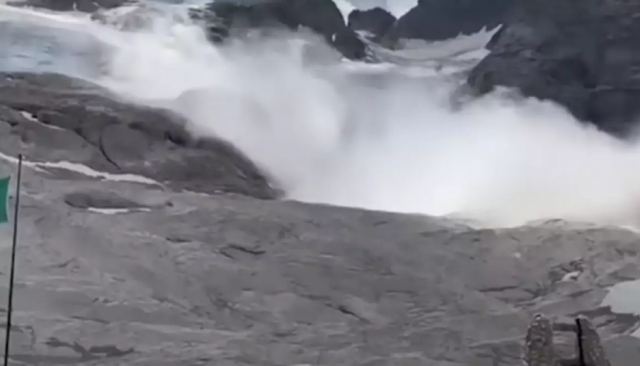 Ιταλία: Η στιγμή που παγετώνας καταρρέει στις ιταλικές Άλπεις σκοτώνοντας 6 - Τουλάχιστον 20 αγνοούμενοι