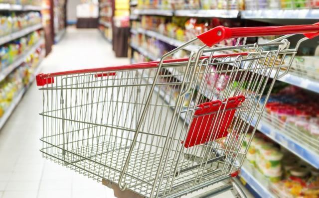 Έκλεψε λίγα τρόφιμα και βρέθηκε με χειροπέδες