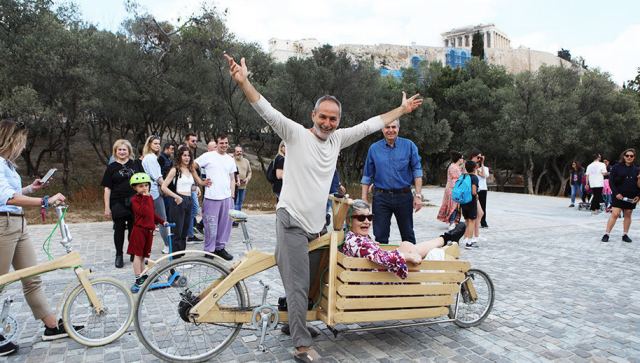 Πολ Ευμορφίδης: Ο επιχειρηματίας με τα σανδάλια έκανε κόμμα - «Να μπουν στη Βουλή βοσκοί και γεωργοί»