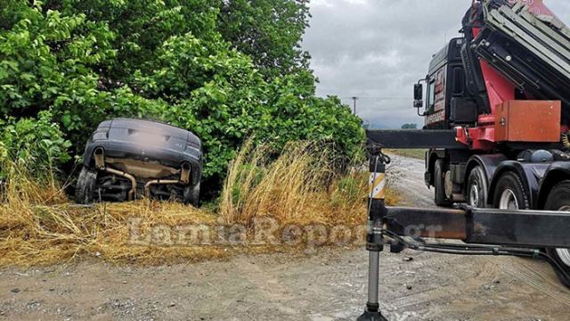 Λαμία: Βγήκε εκτός δρόμου – Γλίτωσε τα χειρότερα