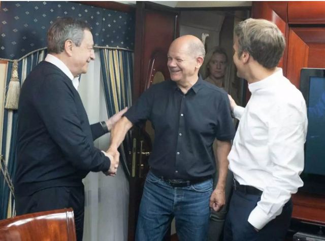 Πόλεμος στην Ουκρανία: Μακρόν, Σολτς, Ντράγκι στο τρένο για Κίεβο