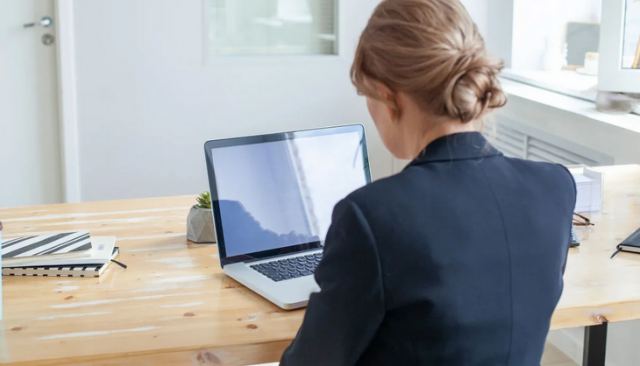 Δουλειά γραφείου: Πόσο αυξάνει τον κίνδυνο εμφράγματος και εγκεφαλικού