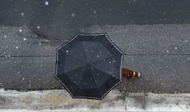 Αλλάζει το σκηνικό του καιρού: Έρχεται επιδείνωση με βροχές και υψηλή συγκέντρωση σκόνης