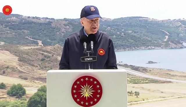 Ο Ερντογάν απειλεί ξανά ευθέως την Ελλάδα: Δεν αστειεύομαι, μην εξοπλίζετε τα νησιά