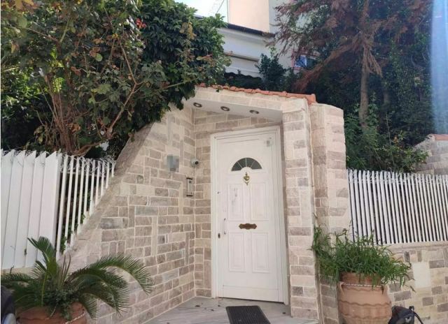 Αστρολόγος το θύμα της ληστείας στη Γλυφάδα - Πώς της πήραν 500.000 ευρώ