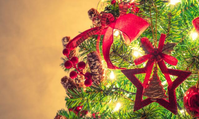 Ράχες: Χριστουγεννιάτικες ευχές στην πλατεία του χωριού