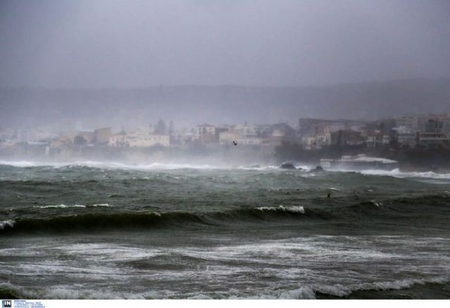 Ήχησε το 112 στη δυτική Ελλάδα λόγω της κακοκαιρίας «Bogdan» - «Αποφύγετε άσκοπες μετακινήσεις»