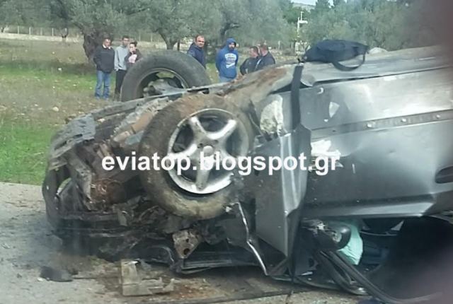 Θανατηφόρο τροχαίο - Χτύπησε σε ελιά και ανατράπηκε (ΦΩΤΟ)