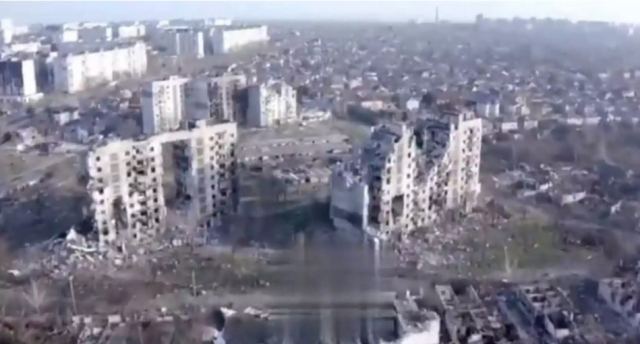 Πόλεμος στην Ουκρανία: Η Μαριούπολη «εξαφανίζεται» απ’ το χάρτη – Συγκλονιστικό βίντεο από drone