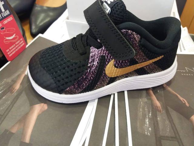 Βρέθηκε ένα παιδικό παπουτσάκι στη Ρήγα Φεραίου