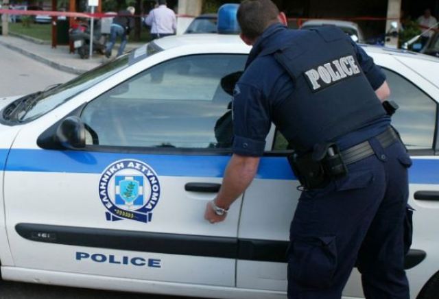 Στον ανακριτή Άρτας ο πατέρας που ξέχασε το 5,5 μηνών βρέφος στο αυτοκίνητο - Το Σάββατο η κηδεία