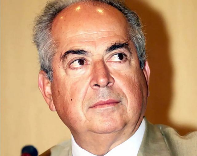Πέθανε ο Δημήτρης Αποστολάκης – Πρώην υφυπουργός Άμυνας και στενός συνεργάτης του Ανδρέα Παπανδρέου