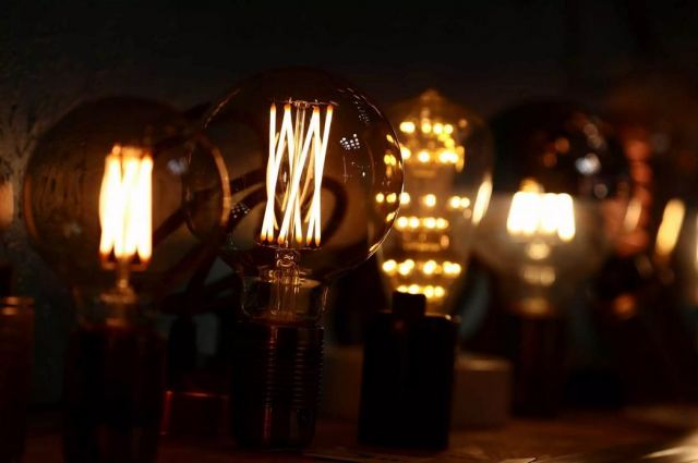 Τελεσίγραφο ΡΑΕ σε παρόχους ρεύματος: Κατεβάστε παραπλανητικές διαφημίσεις έως την Τρίτη