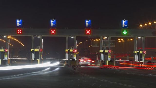 Νέο μπλόκο και σύλληψη στα διόδια της Τραγάνας