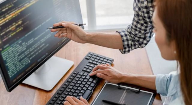 Υπουργείο Εργασίας: Τι αλλάζει από Δευτέρα σε ΟΑΕΔ και επιδόματα