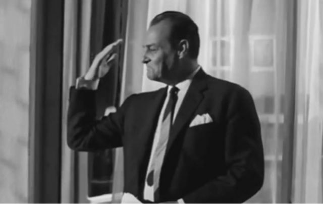 Νέο εκλογικό αφιέρωμα της Φίνος Φιλμ με σπαρταριστές ατάκες - «Είμαι και δεξιός και αριστερός», «μπιρίμπα και καθήκον»