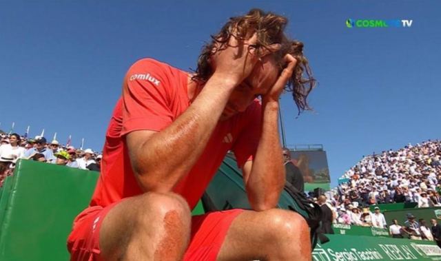 Ξέσπασε σε λυγμούς μετά την κατάκτηση του Μόντε Κάρλο ο Τσιτσιπάς!