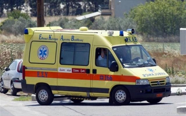 Σε κρίσιμη κατάσταση 46χρονη που έπεσε από 4ο όροφο πολυκατοικίας