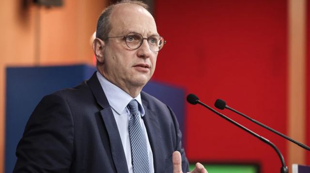 Οικονόμου: Επεκτείνεται το επίδομα μητρότητας από τους 6 στους 9 μήνες και στον ιδιωτικό τομέα