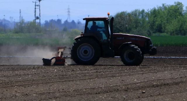 Δήμος Θηβαίων : Επιτακτική η ανάγκη άροσης των αγροτεμαχίων από τους καλλιεργητές
