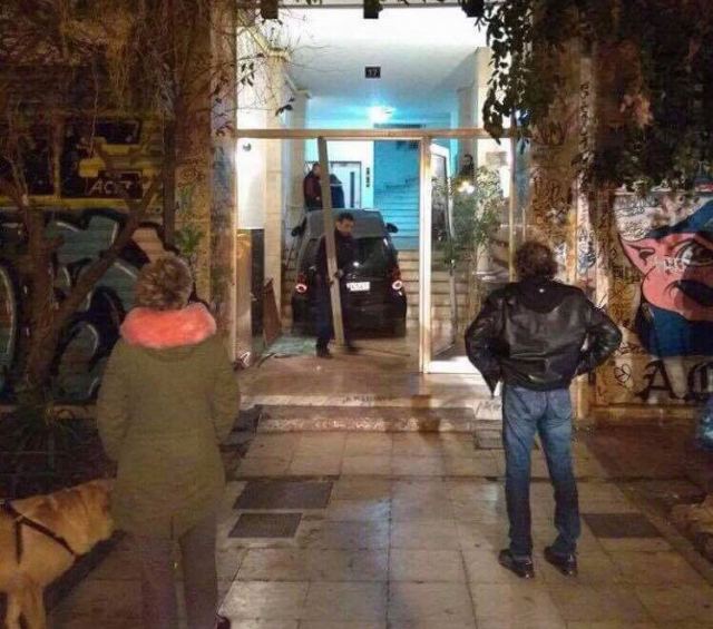 Εξάρχεια: Smart 