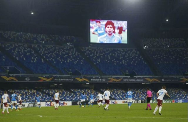 Ντιέγκο Μαραντονα: Συζητήσεις για φιλικό Ιταλίας-Αργεντινής στη Νάπολι στη μνήμη του