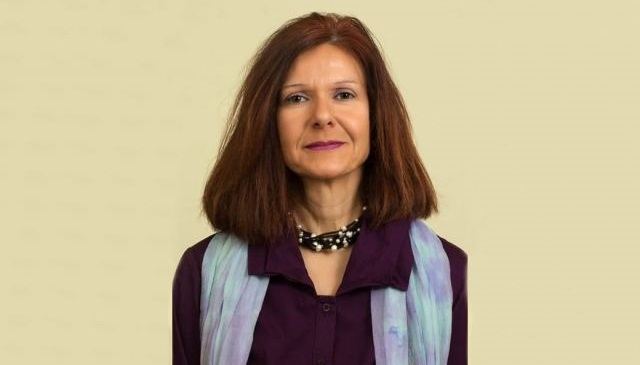 Λαμία: Αριστούχα μαμά ετών... 52!