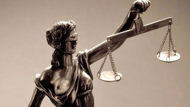 Η μαύρη λίστα των δημόσιων λειτουργών