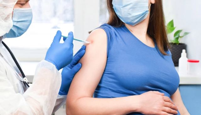 Κορωνοϊός: Ο εμβολιασμός των εγκύων μειώνει τον κίνδυνο λοίμωξης και για τα μωρά