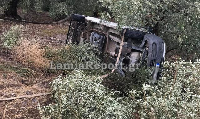 Φθιώτιδα: Εκτροπή αυτοκινήτου με εγκλωβισμό του οδηγού