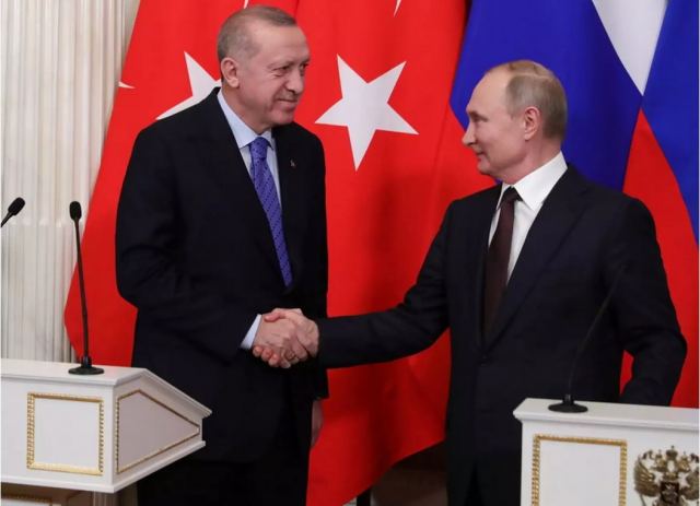 Νέα συνομιλία Ερντογάν με Πούτιν - Στην Κωνσταντινούπολη οι νέες διαπραγματεύσεις Ρωσίας και Ουκρανίας