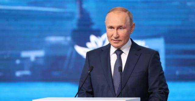 ΝΔ μετά τις αποκαλύψεις στις ΗΠΑ: Περιμένουμε να μάθουμε ποια κόμματα χρηματοδοτούσε ο Πούτιν στην Ελλάδα