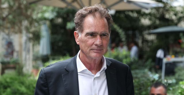 Θέμα ηγεσίας στο ΠΑΣΟΚ θέτει και ο Νίκος Παπανδρέου: Ο λόγος άμεσα στους φίλους και στα μέλη για Αλλαγή