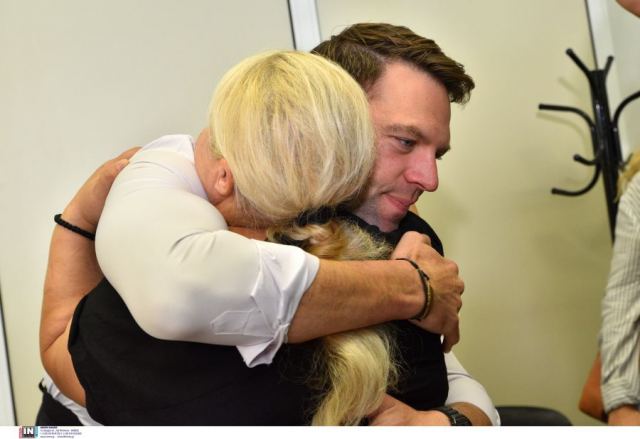 Στέφανος Κασσελάκης: «Είμαι εξοργισμένος» – Όσα είπε σε συγγενείς θυμάτων του δυστυχήματος των Τεμπών