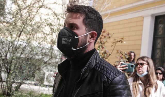 Σοκάρει μαρτυρία για τον Μάνο Δασκαλάκη: «Μου έστειλνε γυμνές φωτογραφίες»