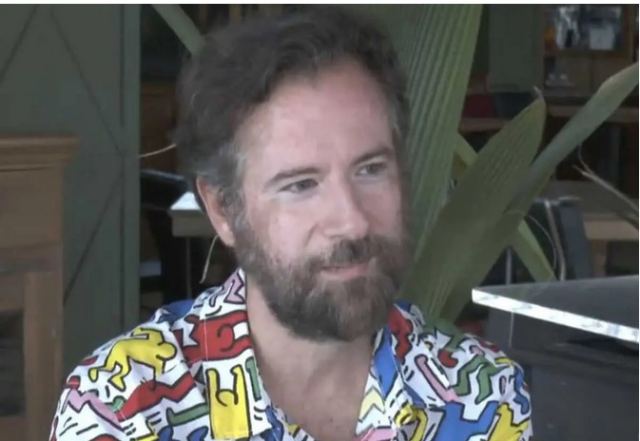 Κωστής Μαραβέγιας: Η λεύκη είναι ένα χαρακτηριστικό που έχω ως άνθρωπος