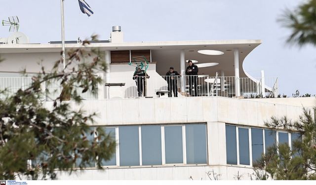 Η πρώτη κοινή ανακοίνωση Σπύρου και Δέσποινας Καρνέση μετά το μακελειό στη Γλυφάδα